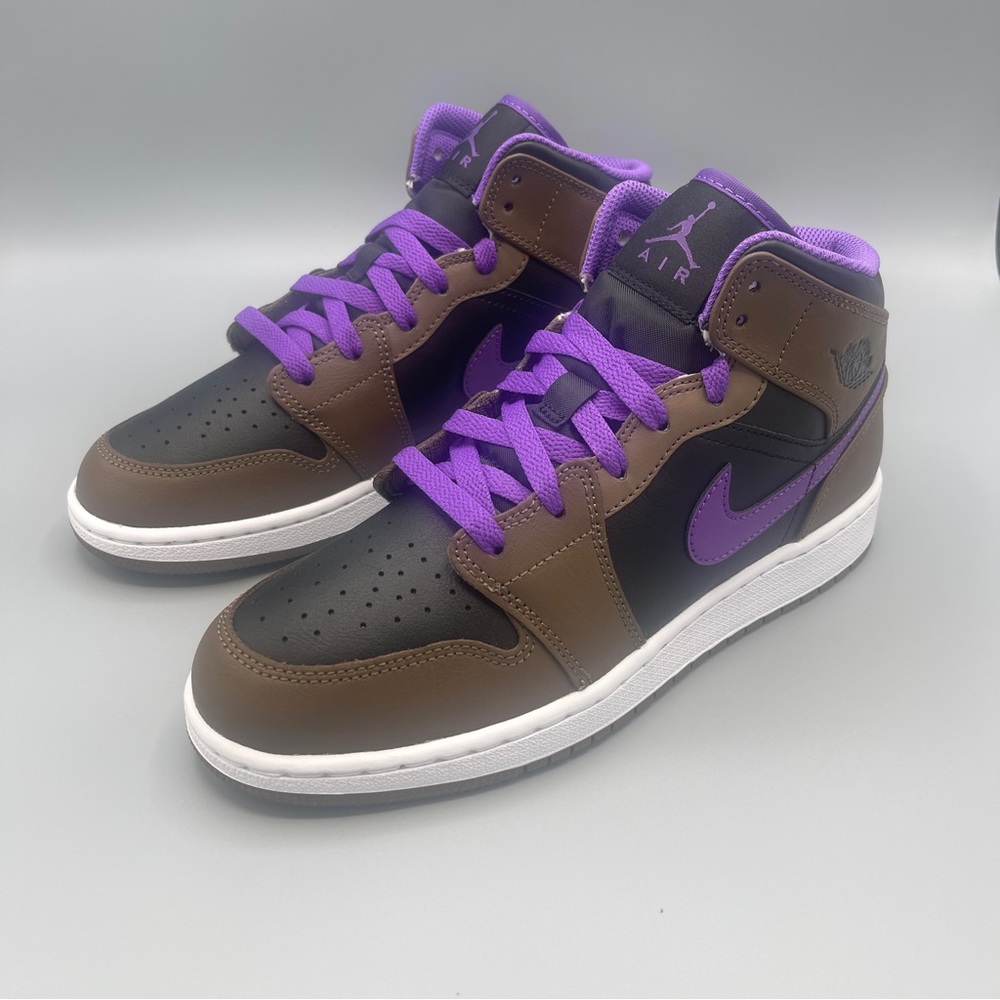 Nike Air Jordan Mid Big Girl and Boy - Picture 4 of 13